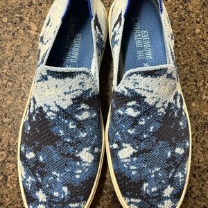 Rothy's Navy and White Patterned Loafers